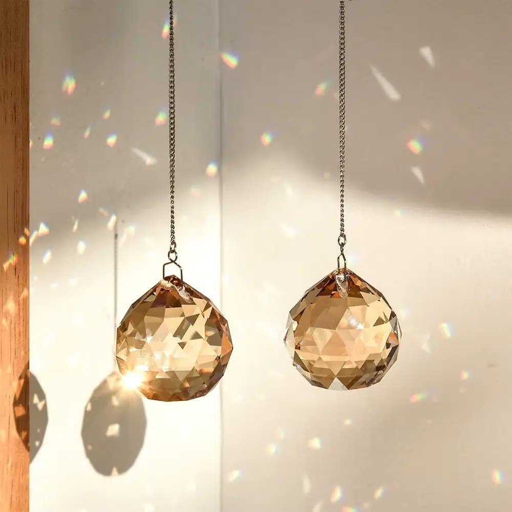 Comment faire un jeu de lumiere chez soi ? 3 accessoires pour illuminer ton intérieur !