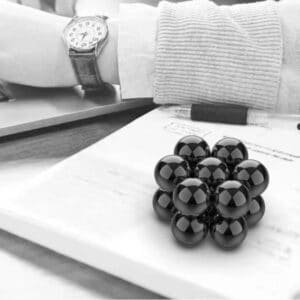 Billes magnetiques jeu